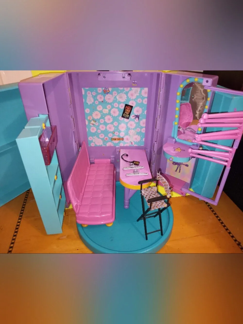Hannah Montana doll House Backstage Playset